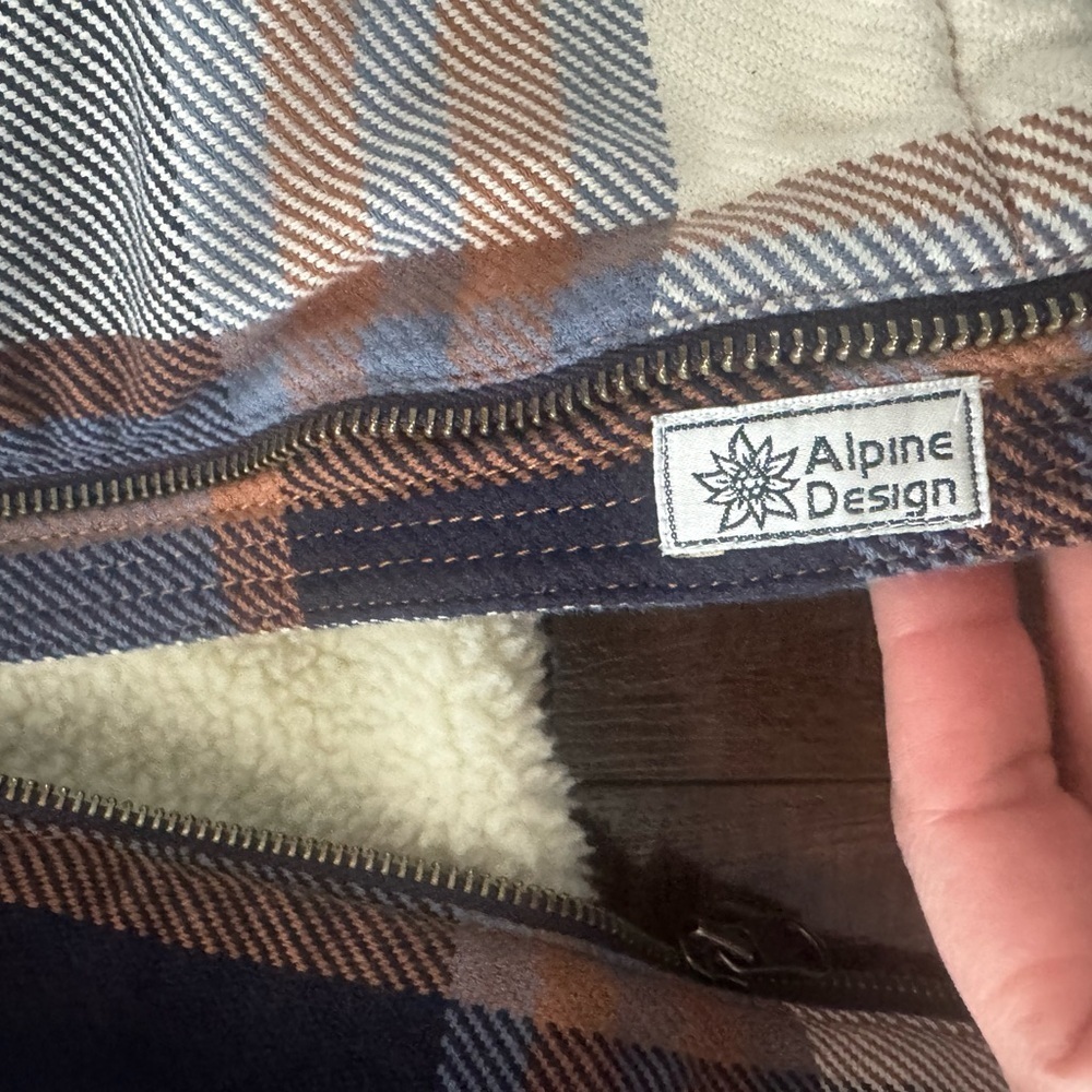 Alpine Design Women's Checkered Utility Jacket - Picture 4 of 7